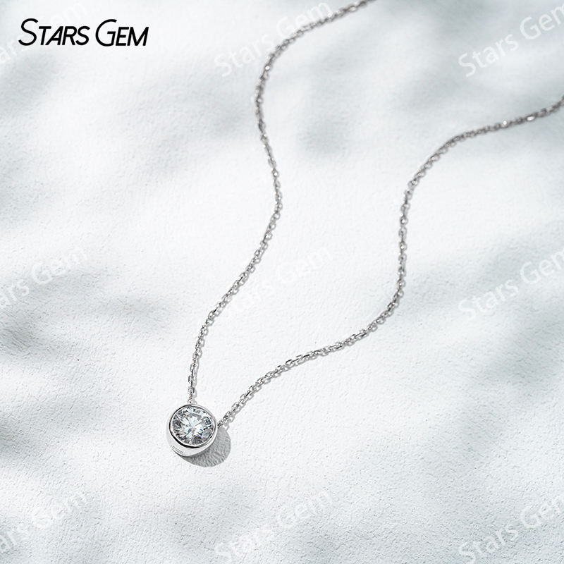 18K Gold 6.4mm 1.0ct Round Bri - Bezels Set Pendant recensione e prezzo