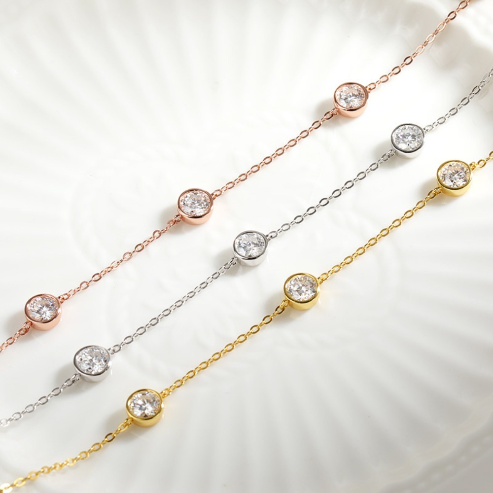 GRA Certified 5mm Moissanite N - Bezels Set Pendant recensione e prezzo