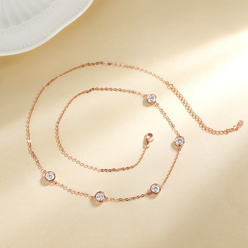 GRA Certified 5mm Moissanite N - Bezels Set Pendant recensione e prezzo